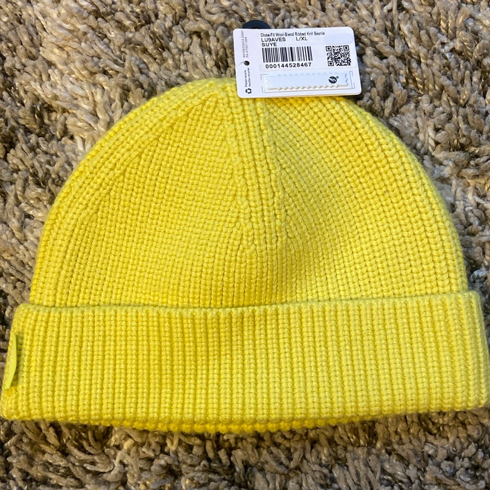 Lululemon Close fit wool blend ribbed knit beanie hat l/xl